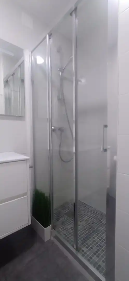 Badezimmer von Wohnung zur Miete in Cartagena mit Klimaanlage und Möbliert