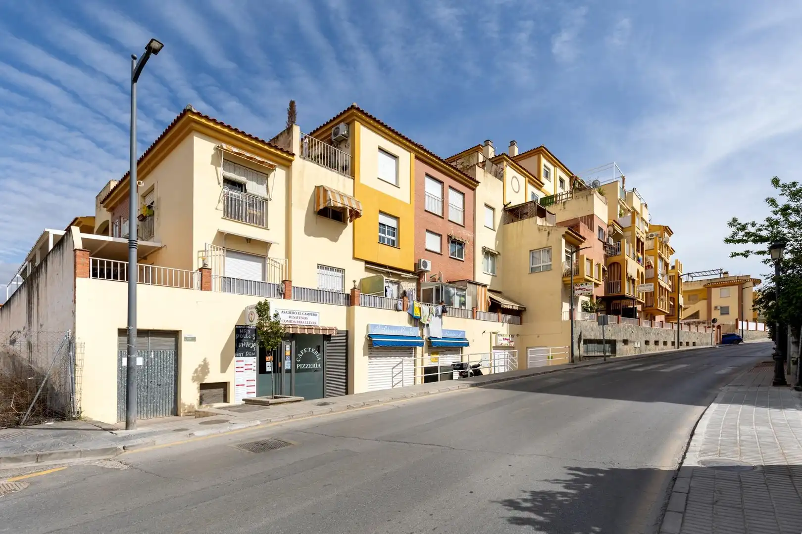 Vista exterior de Dúplex en venta en Gójar con Aire acondicionado, Terraza y Amueblado