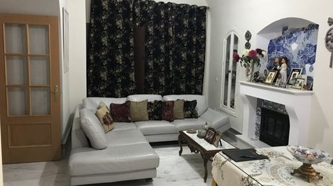 Foto 3 de Piso en venta en Lora del Río, Sevilla