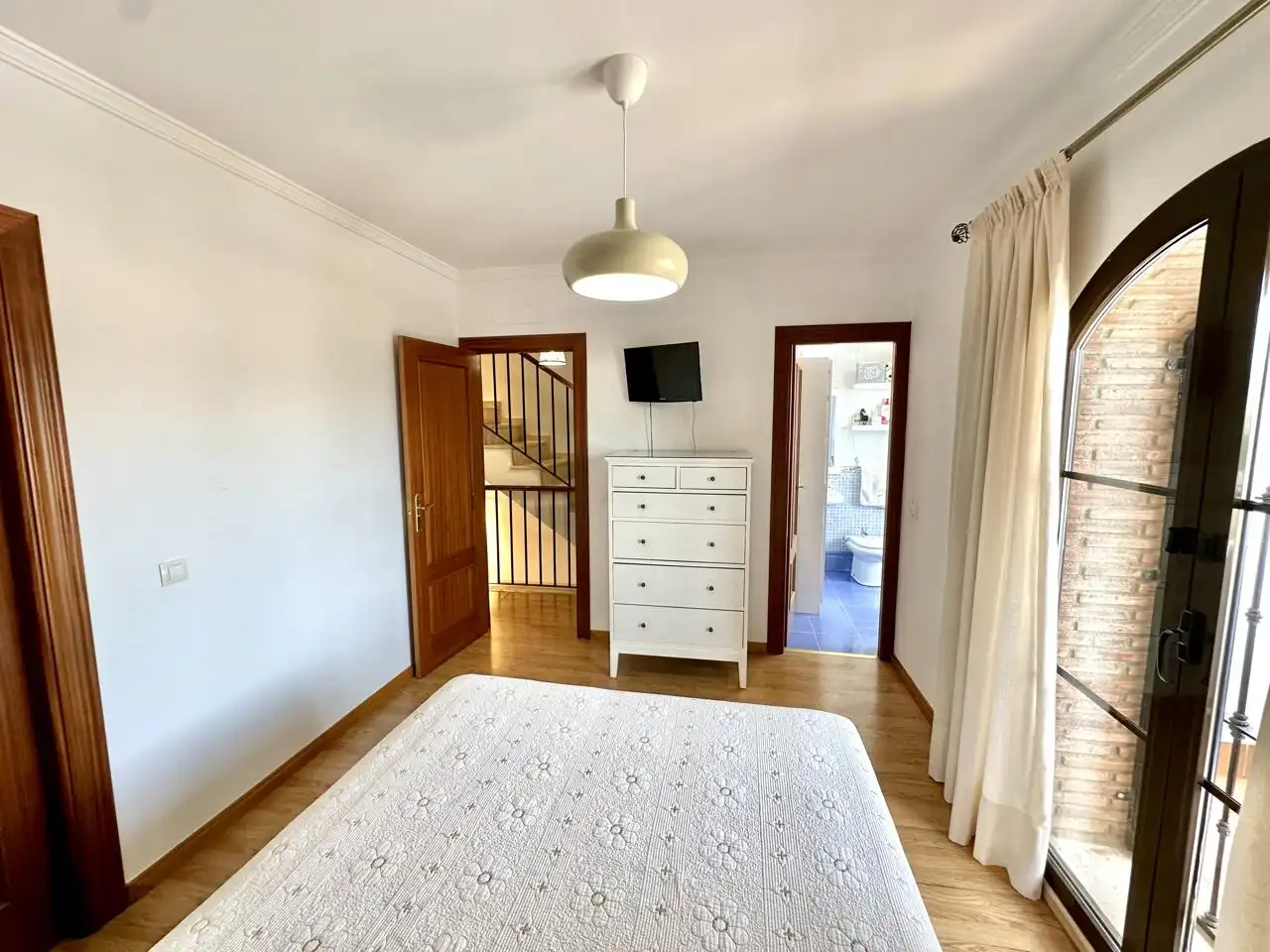 Dormitori de Casa adosada en venda en Sierra de Yeguas amb Terrassa