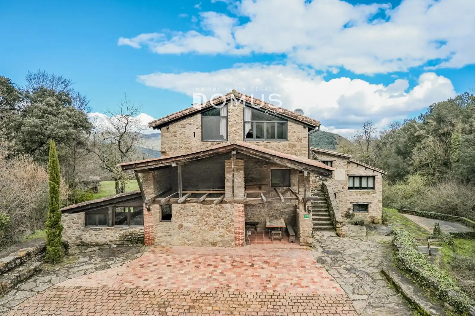 Vista exterior de Finca rústica en venta en Santa Pau con Calefacción, Parquet y Piscina