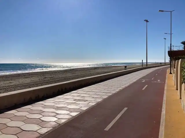 Vista exterior de Apartamento en venta en Roquetas de Mar con Aire acondicionado y Piscina comunitaria