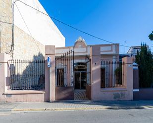 Vista exterior de Casa o xalet en venda en Burjassot amb Aire condicionat, Calefacció i Jardí privat