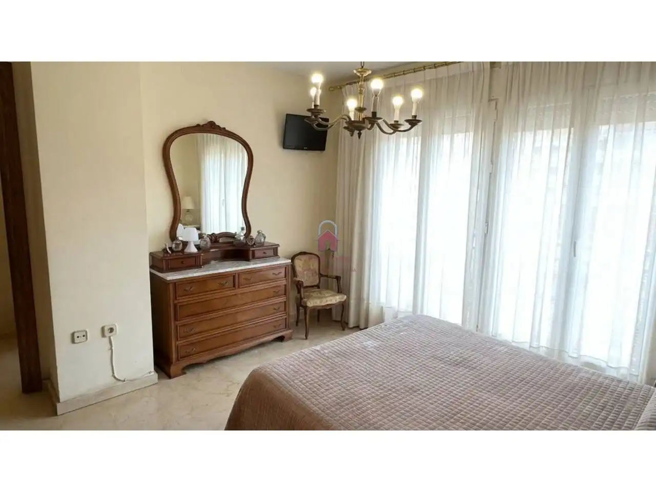 Schlafzimmer von Wohnung zum Verkauf in Terrassa mit Klimaanlage, Heizung und Balkon