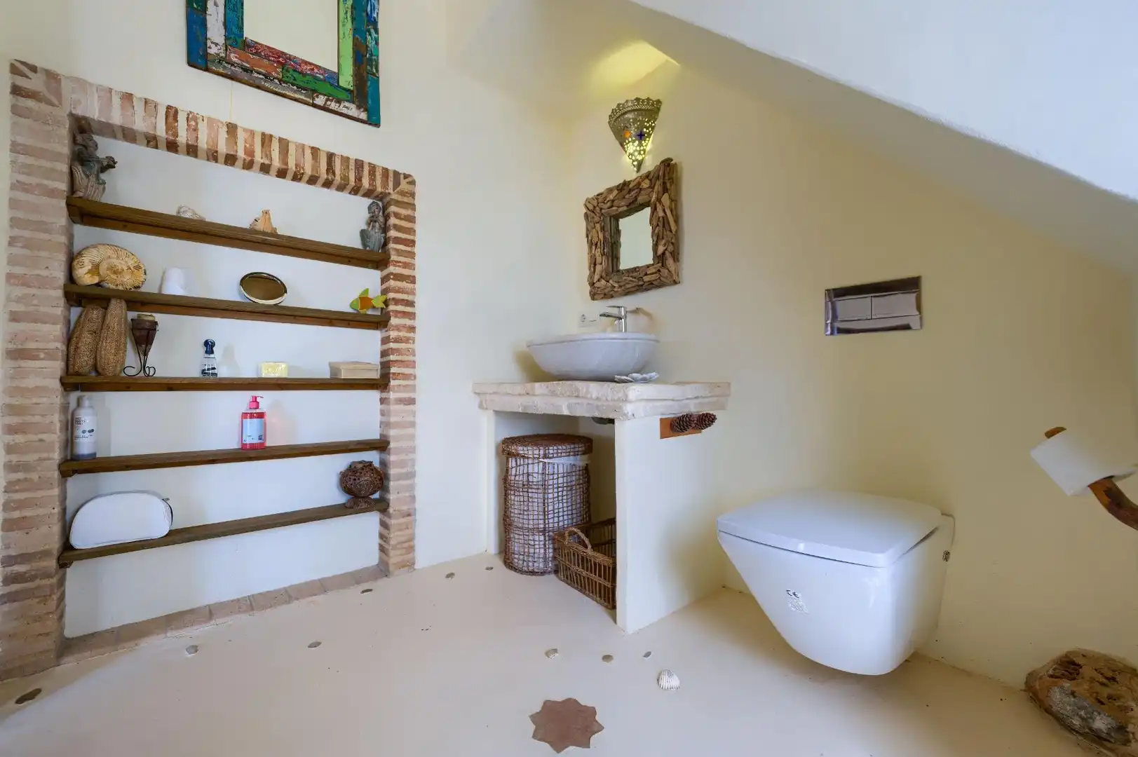 Bany de Casa o xalet en venda en Sanlúcar la Mayor amb Aire condicionat, Jardí privat i Terrassa