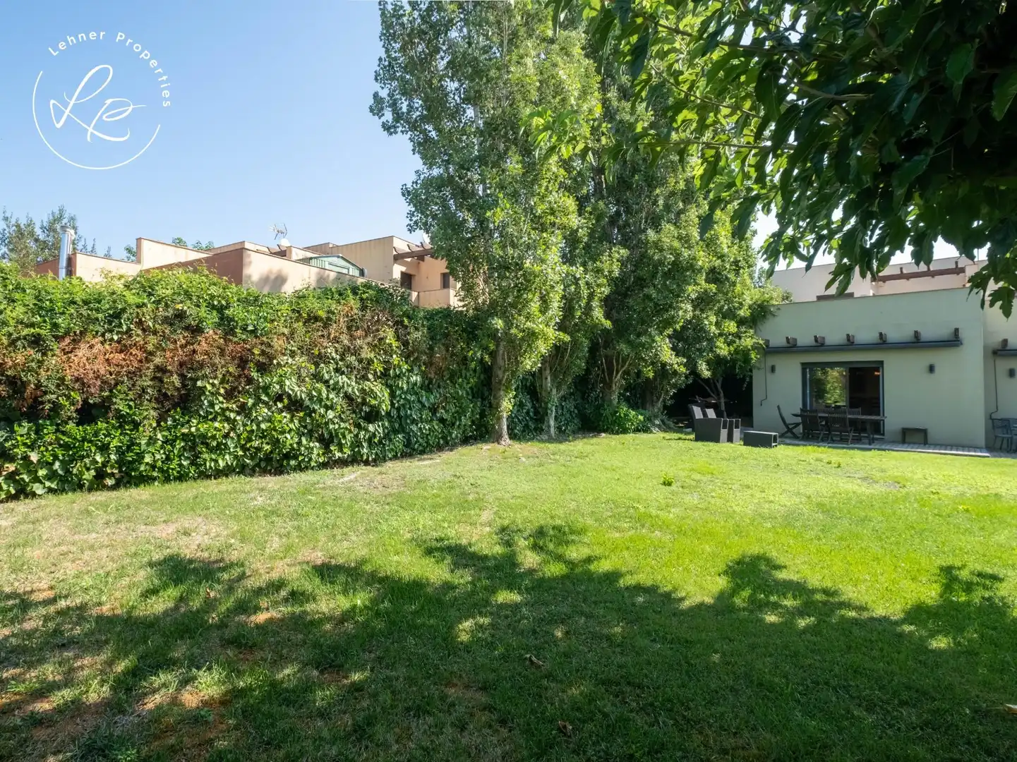 Casa adosada en venda en Pedret i Marzà amb Aire condicionat, Calefacció i Jardí privat