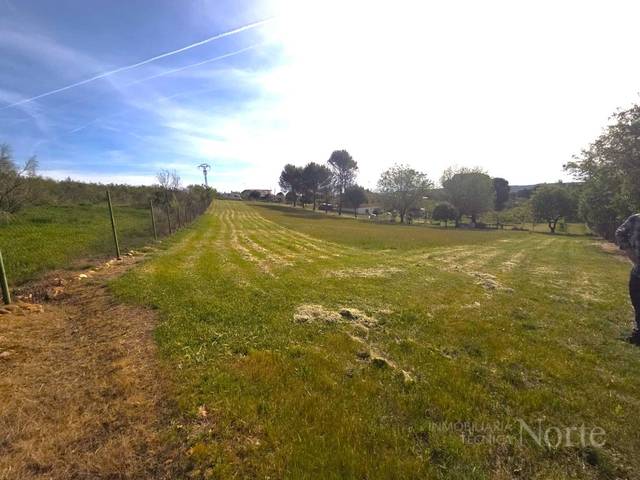 Terreno residencial en Venta en Calle Hurones en Serracines