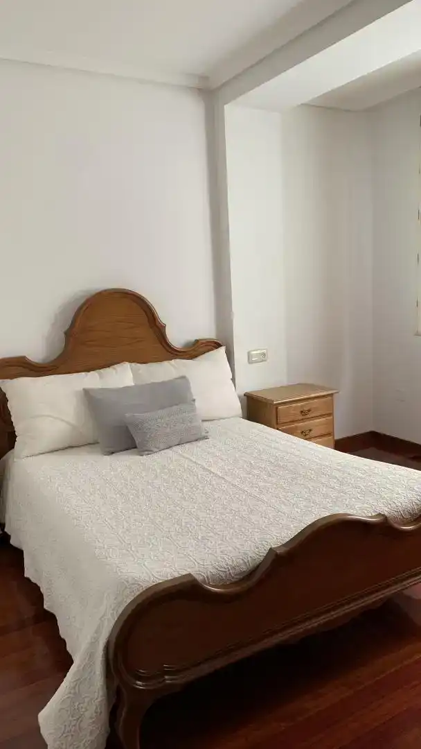 Room in Praza Universidades de Santiago de C.e de Lodz, 4, Melide