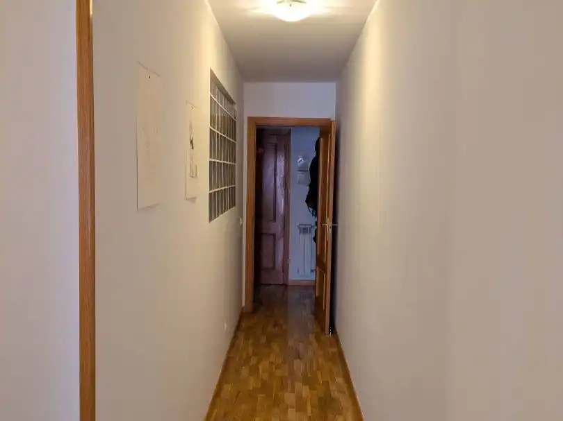 Wohnung zum Verkauf in  Madrid Capital mit Klimaanlage und Balkon