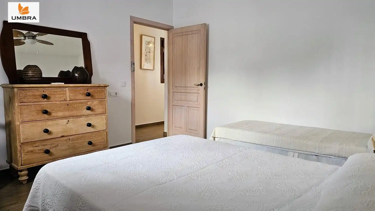 Dormitori de Casa o xalet en venda en Chiclana de la Frontera amb Aire condicionat, Calefacció i Jardí privat