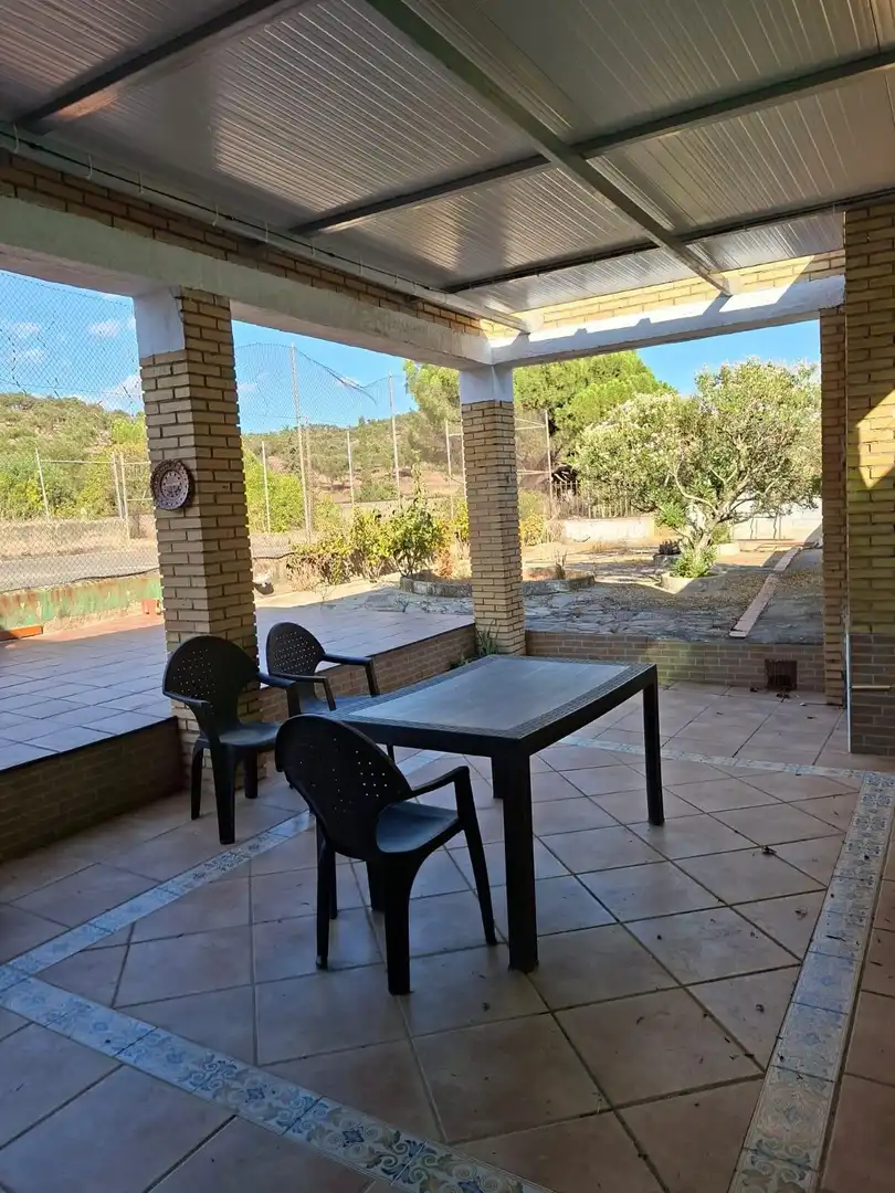 Villa avec piscine à vendre à Villanueva del Río y Minas, imagen 2
