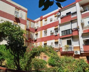 Exterior view of Flat for sale in  Sevilla Capital