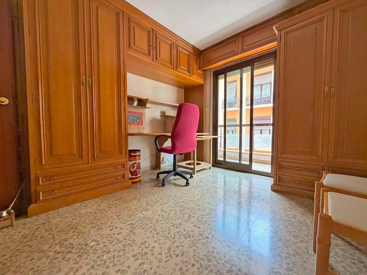 Wohnung zum Verkauf in Alicante / Alacant mit Klimaanlage, Terrasse und Abstellraum