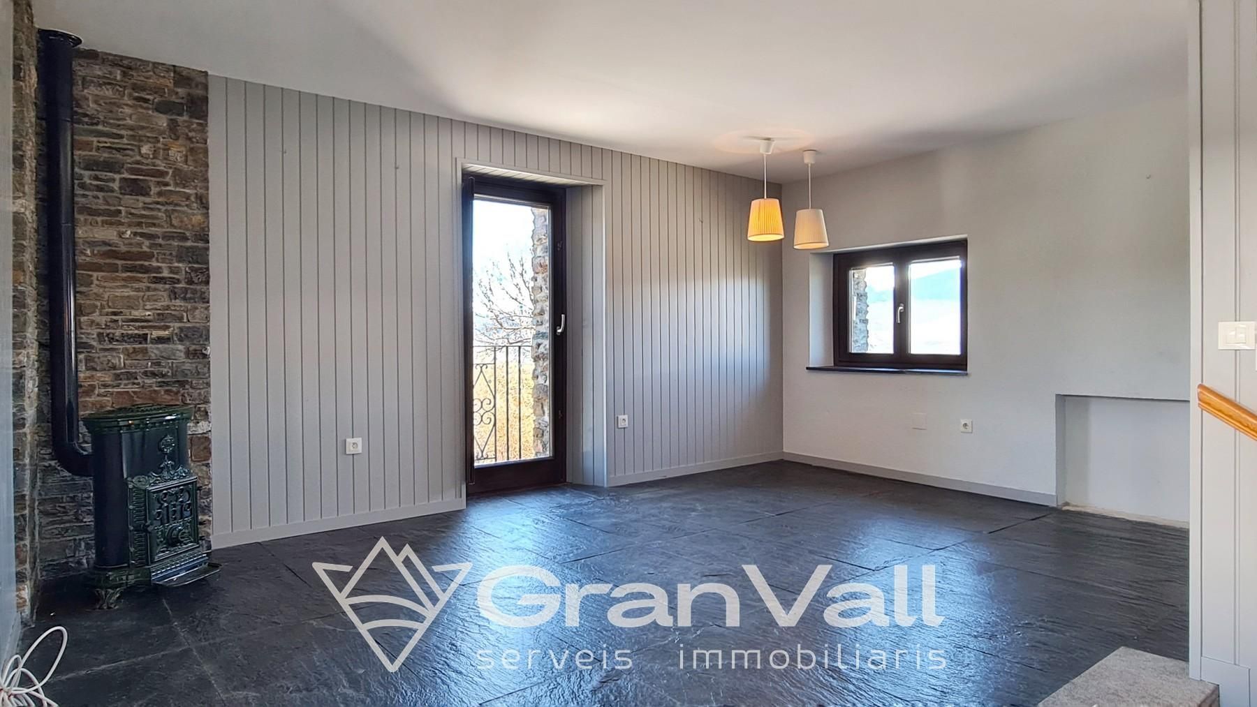 Sala d'estar de Casa adosada en venda en Fontanals de Cerdanya amb Calefacció