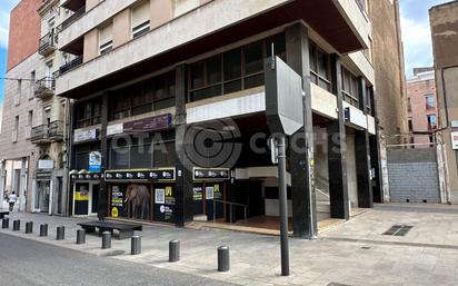 Vista exterior de Local en venda en Reus