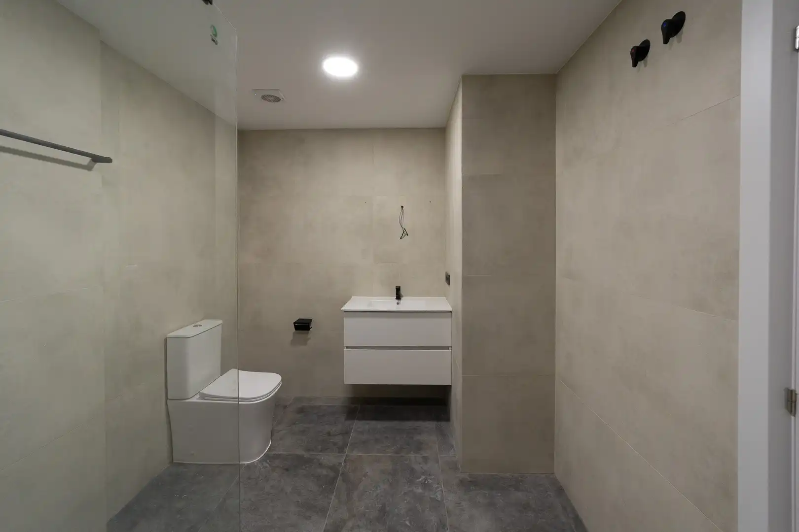 Bany de Local en venda en Barcelona