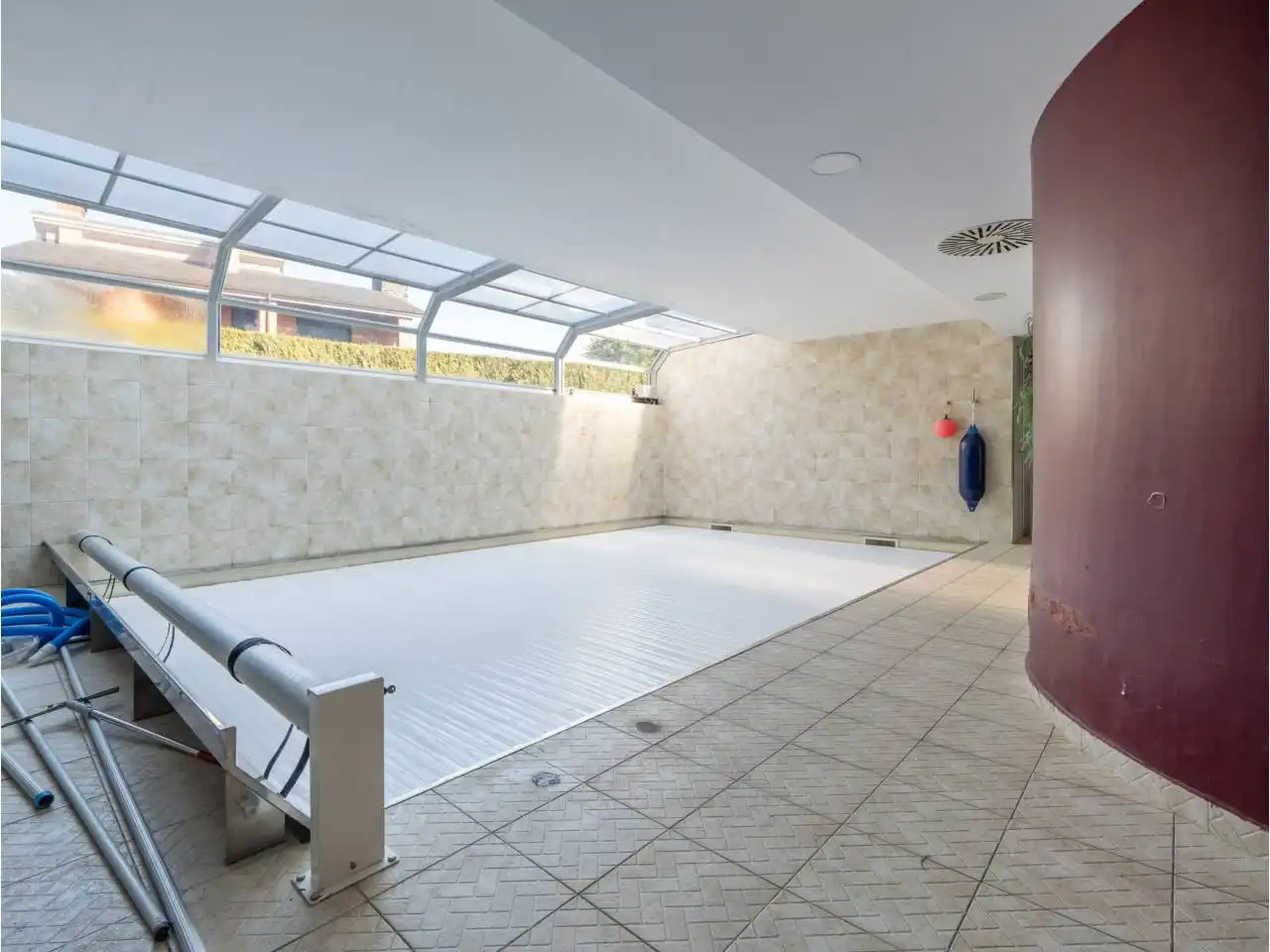 Piscina de Casa o xalet en venda en Donostia - San Sebastián  amb Aire condicionat, Calefacció i Jardí privat