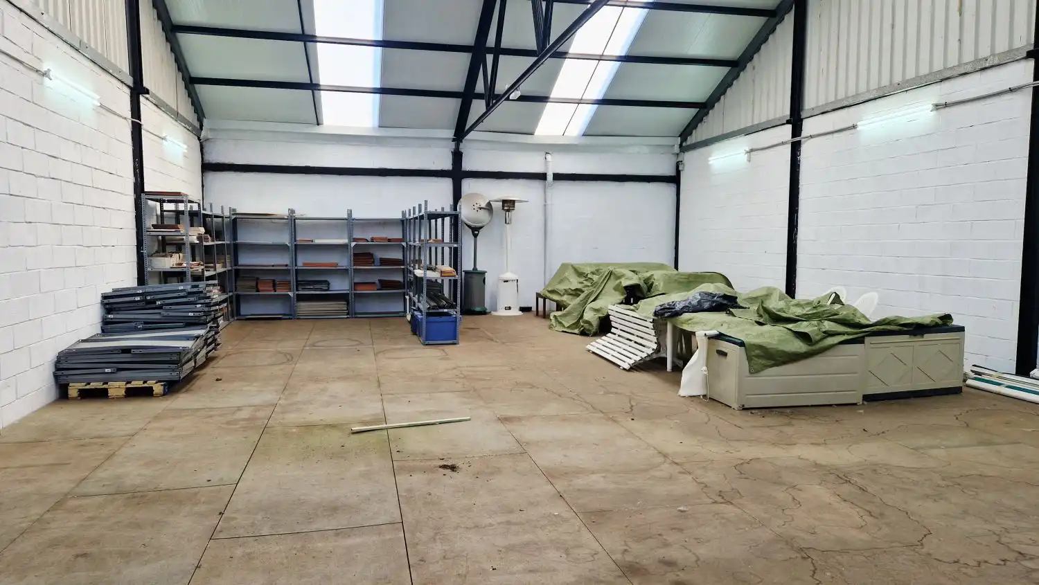 Fabrikhallen zum Verkauf in Torrelavega 