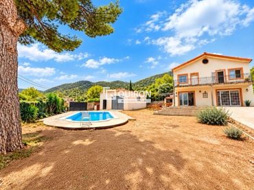 Xalet amb piscina en venda a N/A