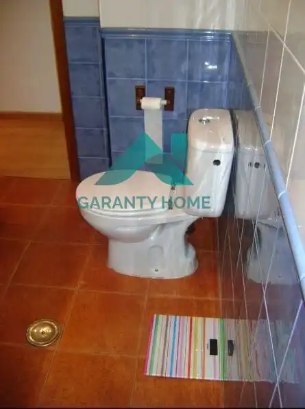 Badezimmer von Dachboden zur Miete in Cáceres mit Klimaanlage, Heizung und Terrasse