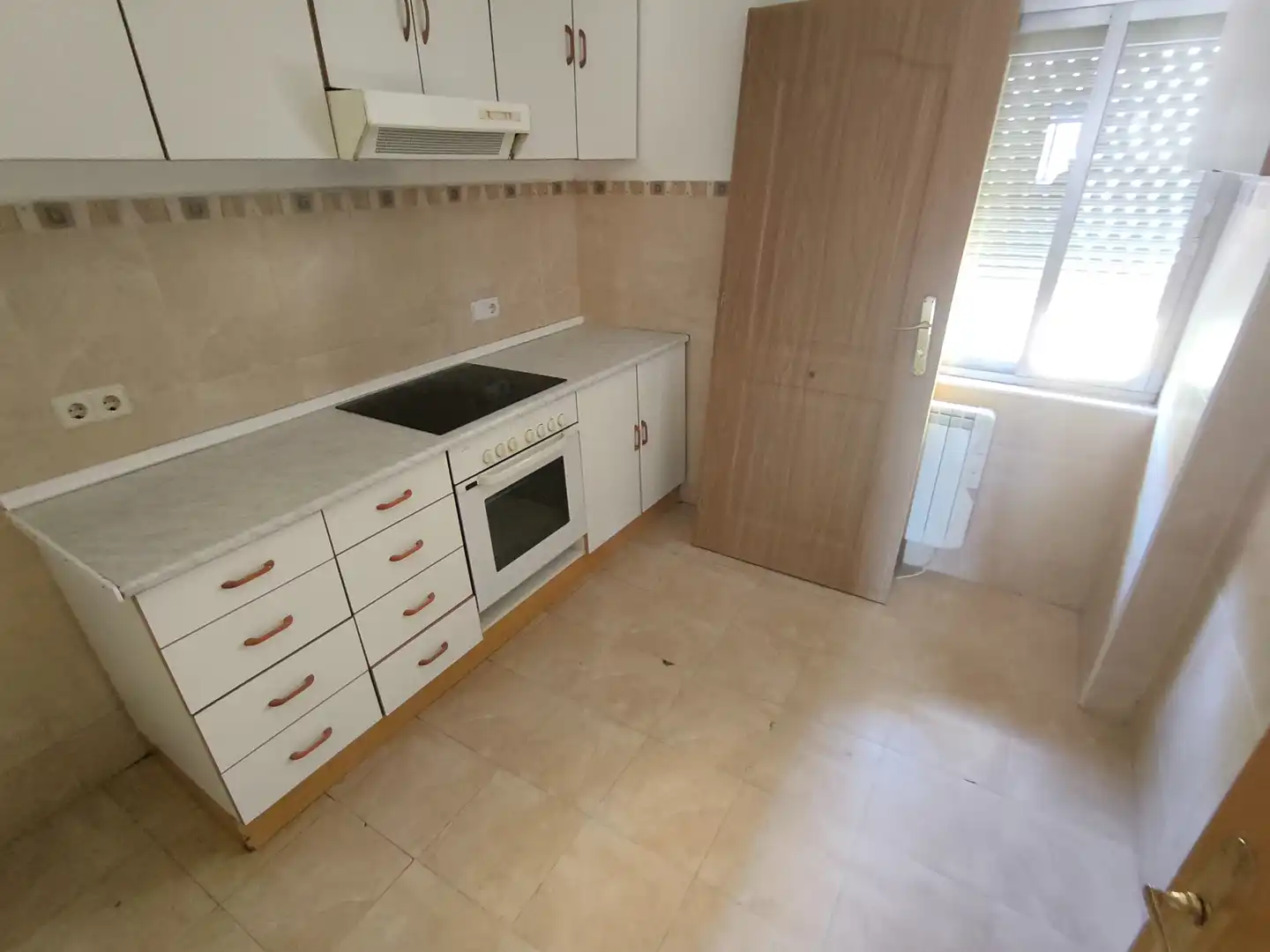 Piso en venta en Calle Virgen de la Fuencisla, 6, Chorrillo