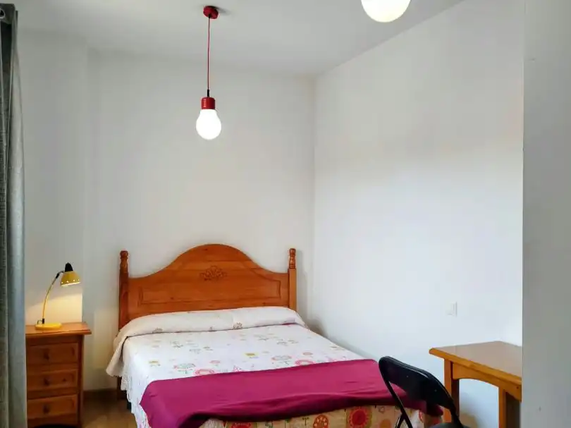 Schlafzimmer von Maisonette zur Miete in Ciudad Real Capital mit Klimaanlage, Terrasse und Balkon