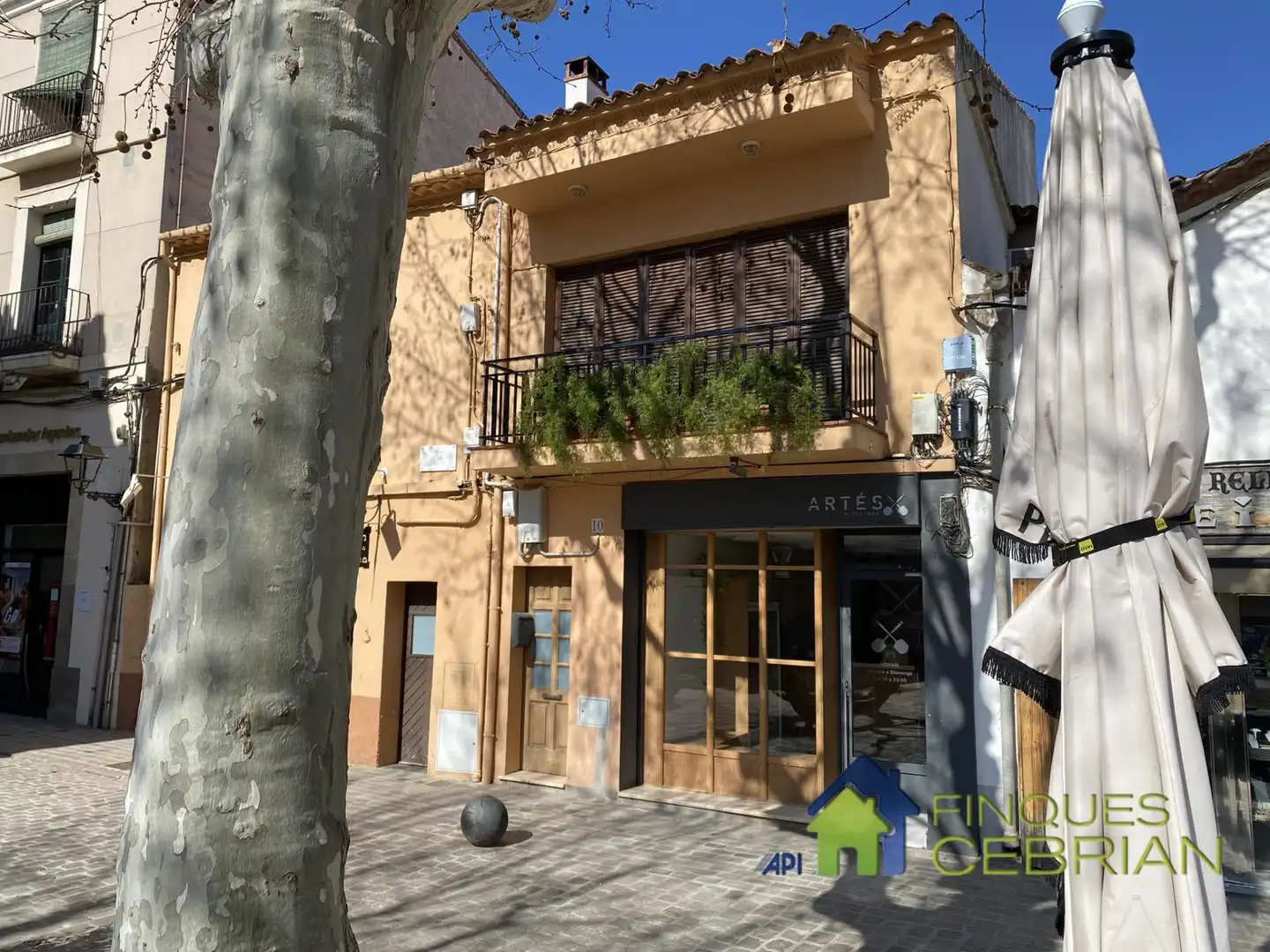 Vista exterior de Ático en venta en Alella con Calefacción