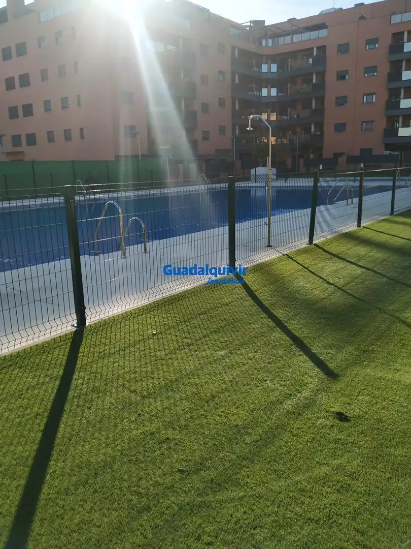 Piscina de Piso en venta en Montequinto con Aire acondicionado, Jardín privado y Terraza