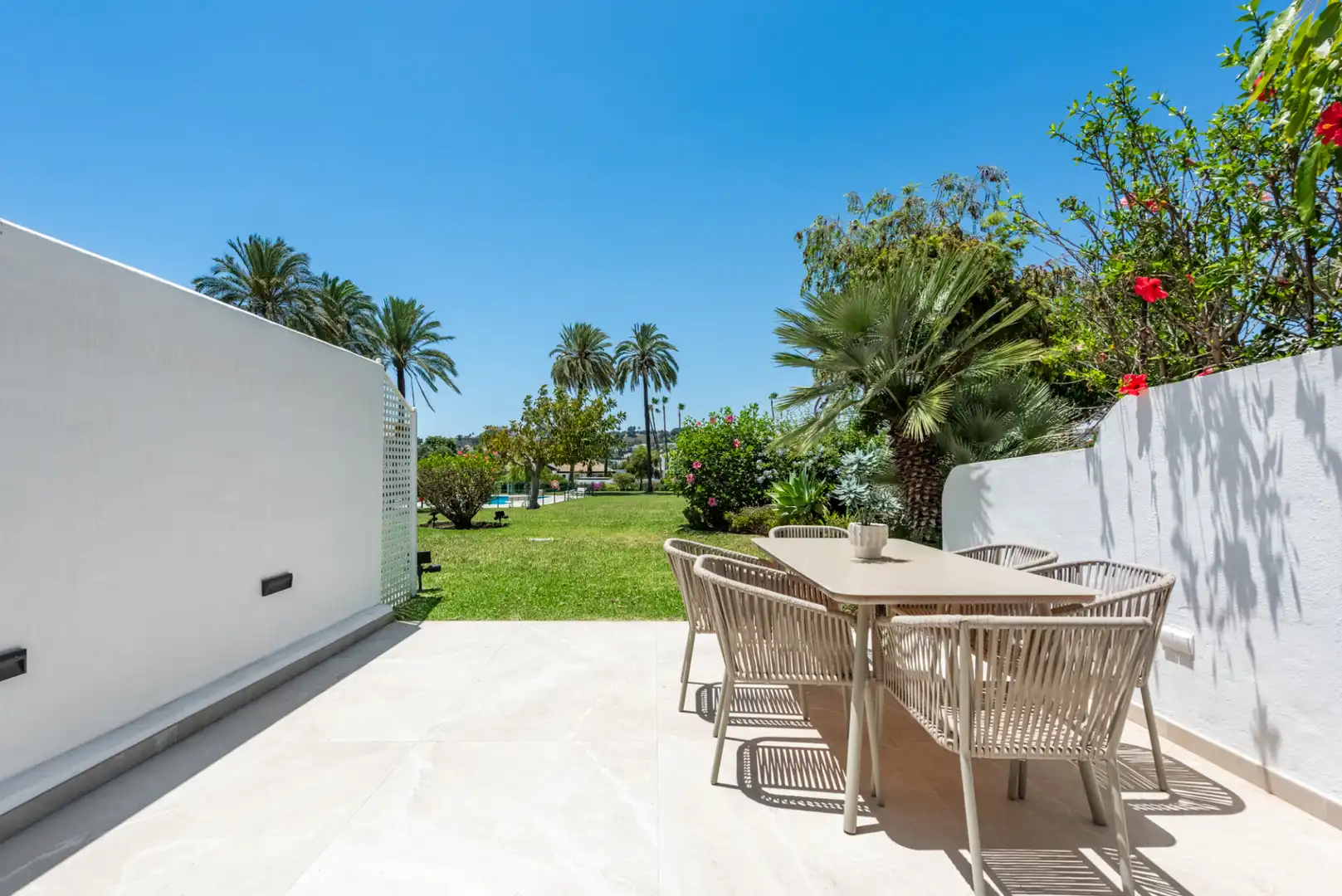 Reihenhaus mit Terrasse zum Verkauf in Nueva Andalucía, imagen 4