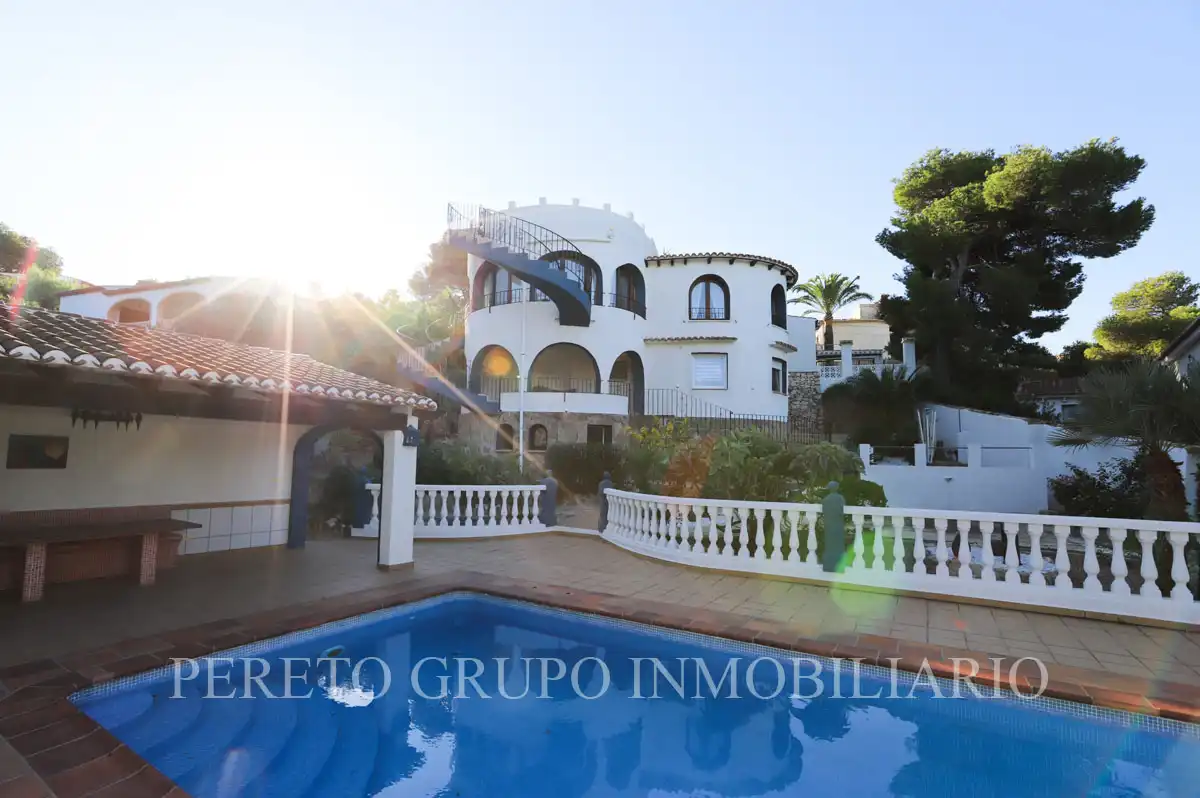Chalet con piscina en venta en Portichol - Balcón al Mar