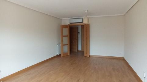 Photo 4 of Flat to rent in Fuentelucha, Norte, Madrid