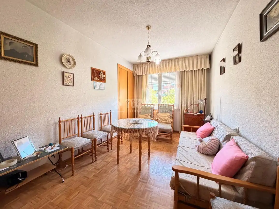 Sala de estar de Piso en venta en Madrid