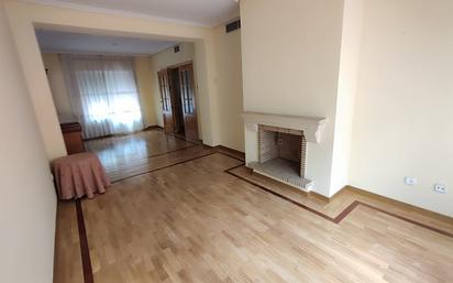 Living room of House or chalet for sale in Talavera de la Reina  with Air Conditioner