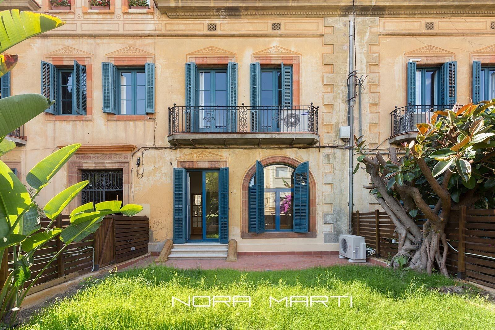 Vista exterior de Planta baja de alquiler en  Barcelona Capital con Aire acondicionado y Terraza