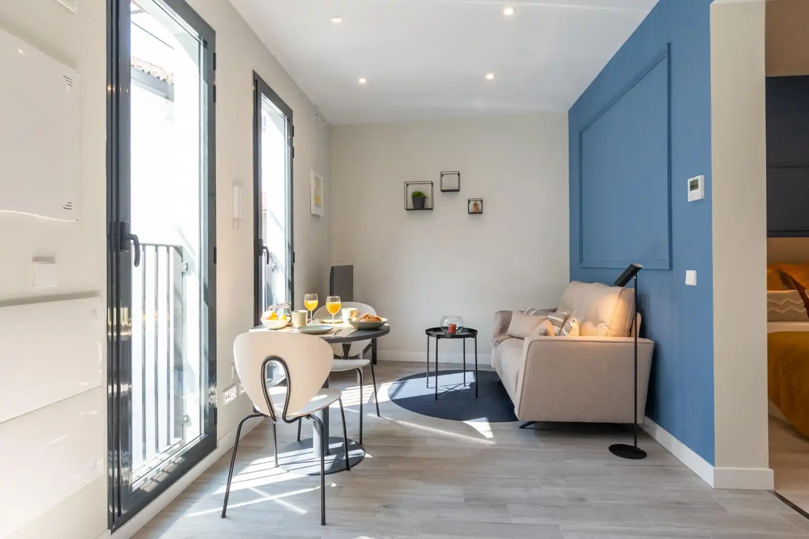 Living room of Study for rent in Madrid  with Air Conditioner, Heating and Furnished