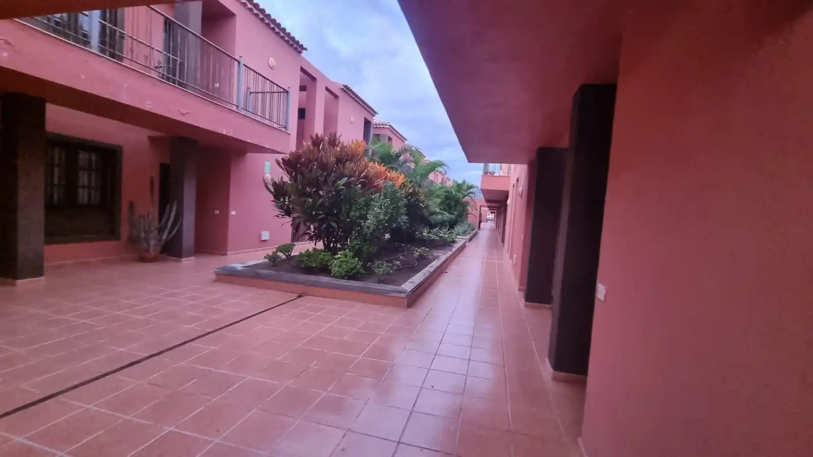 Vista exterior de Apartamento en venta en Arona con Terraza, Amueblado y Piscina comunitaria