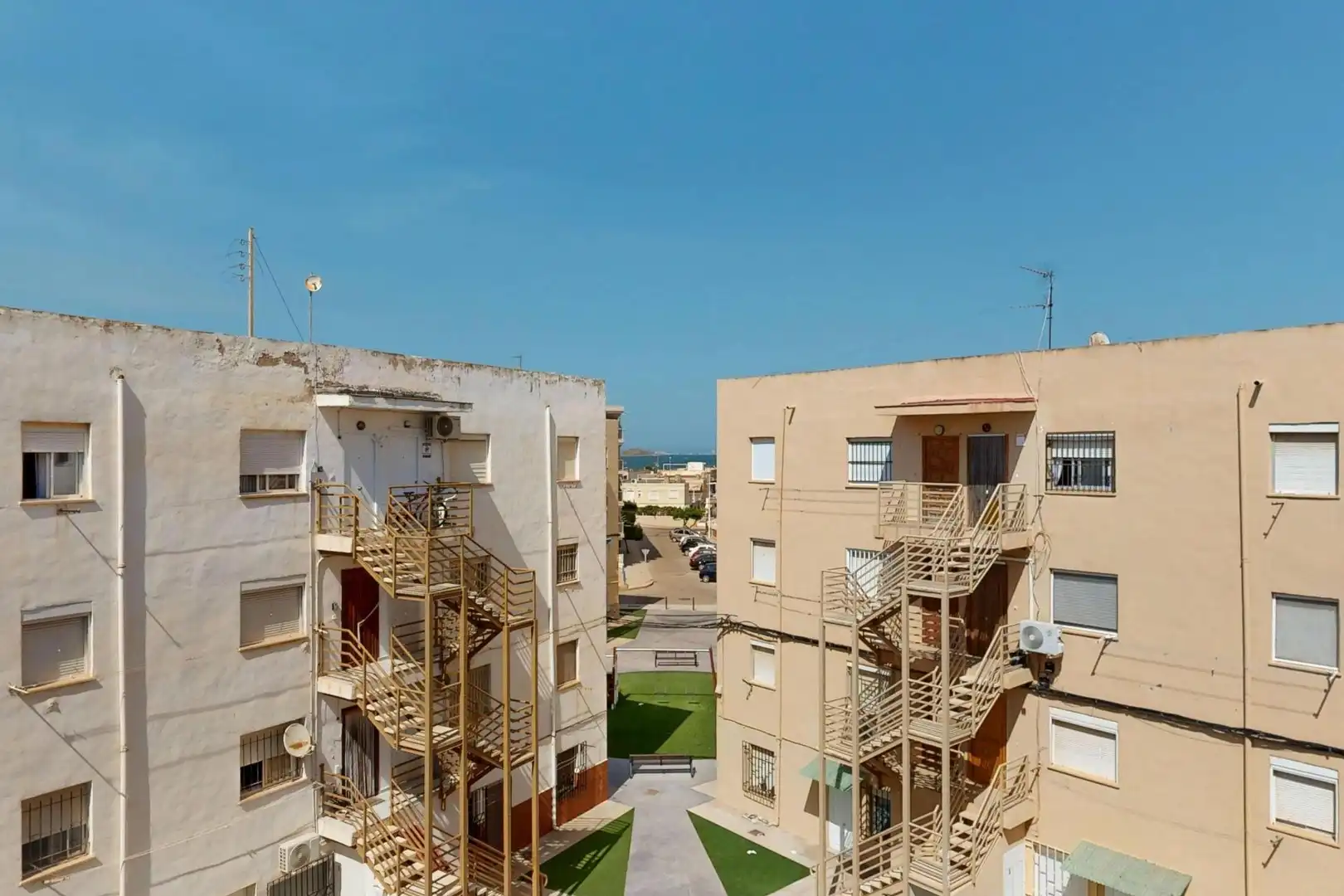Vista exterior de Apartament en venda en Cartagena amb Aire condicionat, Terrassa i Balcó
