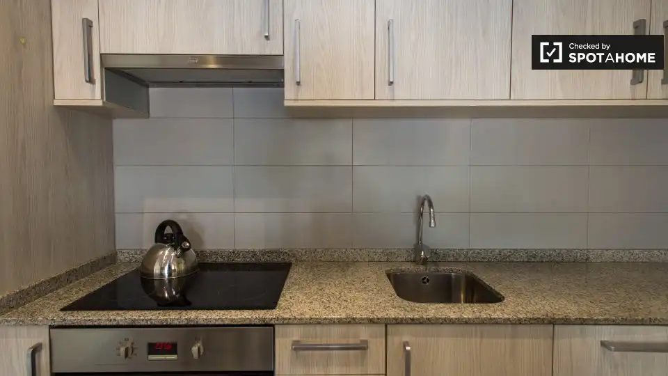 Cocina de Piso de alquiler en Barcelona con Aire acondicionado, Calefacción y Amueblado