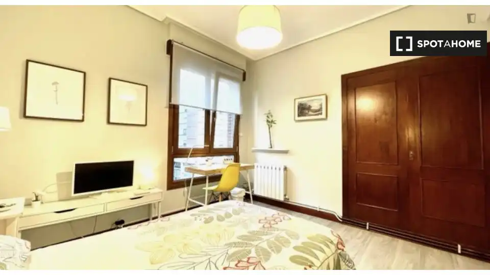 Schlafzimmer von Wohnung zur untervermieten in Bilbao  mit Klimaanlage, Heizung und Möbliert