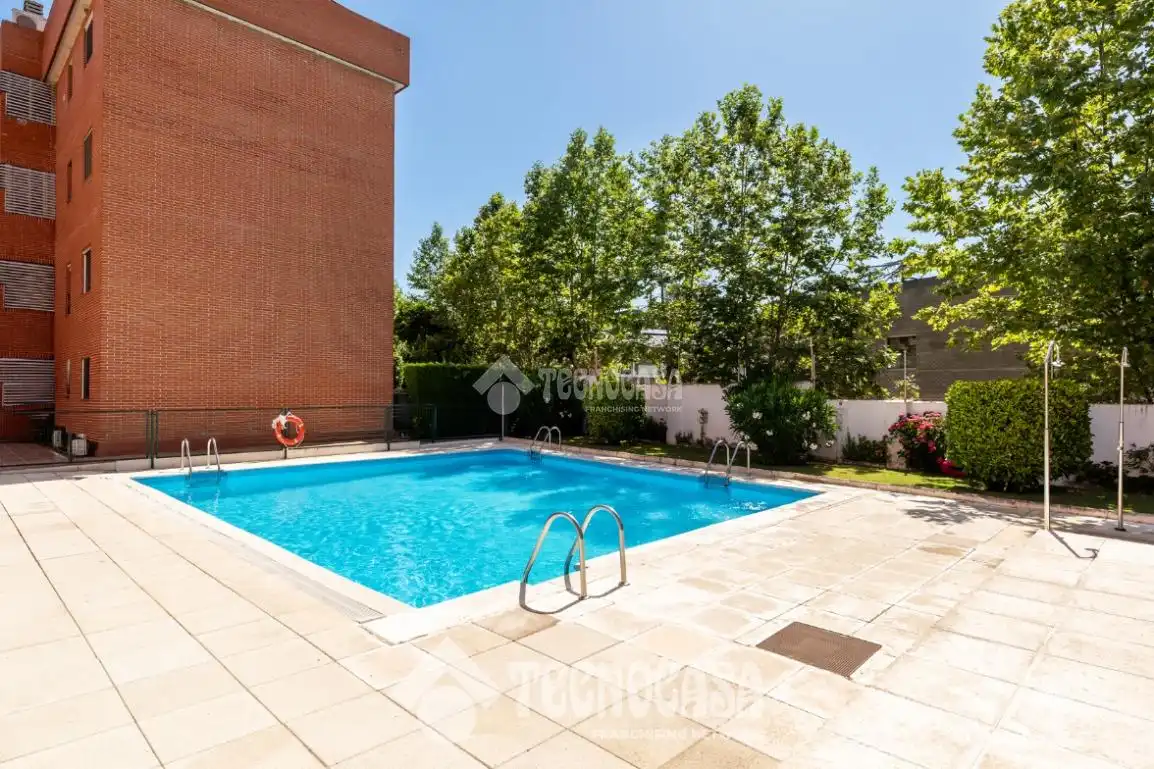 Swimming pool of Flat for sale in Las Rozas de Madrid  with Storage room and Community pool