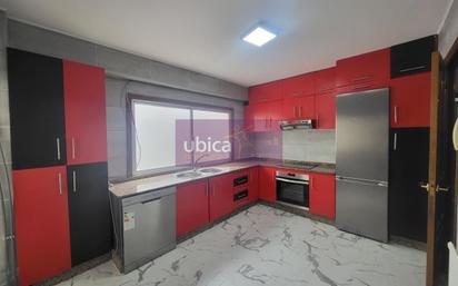 Kitchen of Flat for sale in Vigo   with Heating, Parquet flooring and Terrace