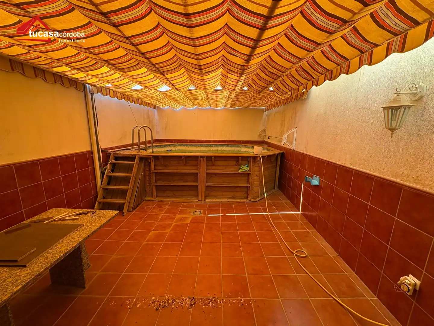 Piscina de Casa o xalet en venda en Córdoba amb Aire condicionat, Calefacció i Terrassa