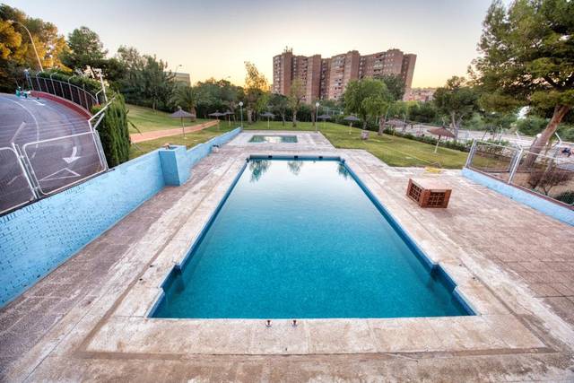 Piso en Venta en C. Pintor Pedro Camacho en Juan XXIII