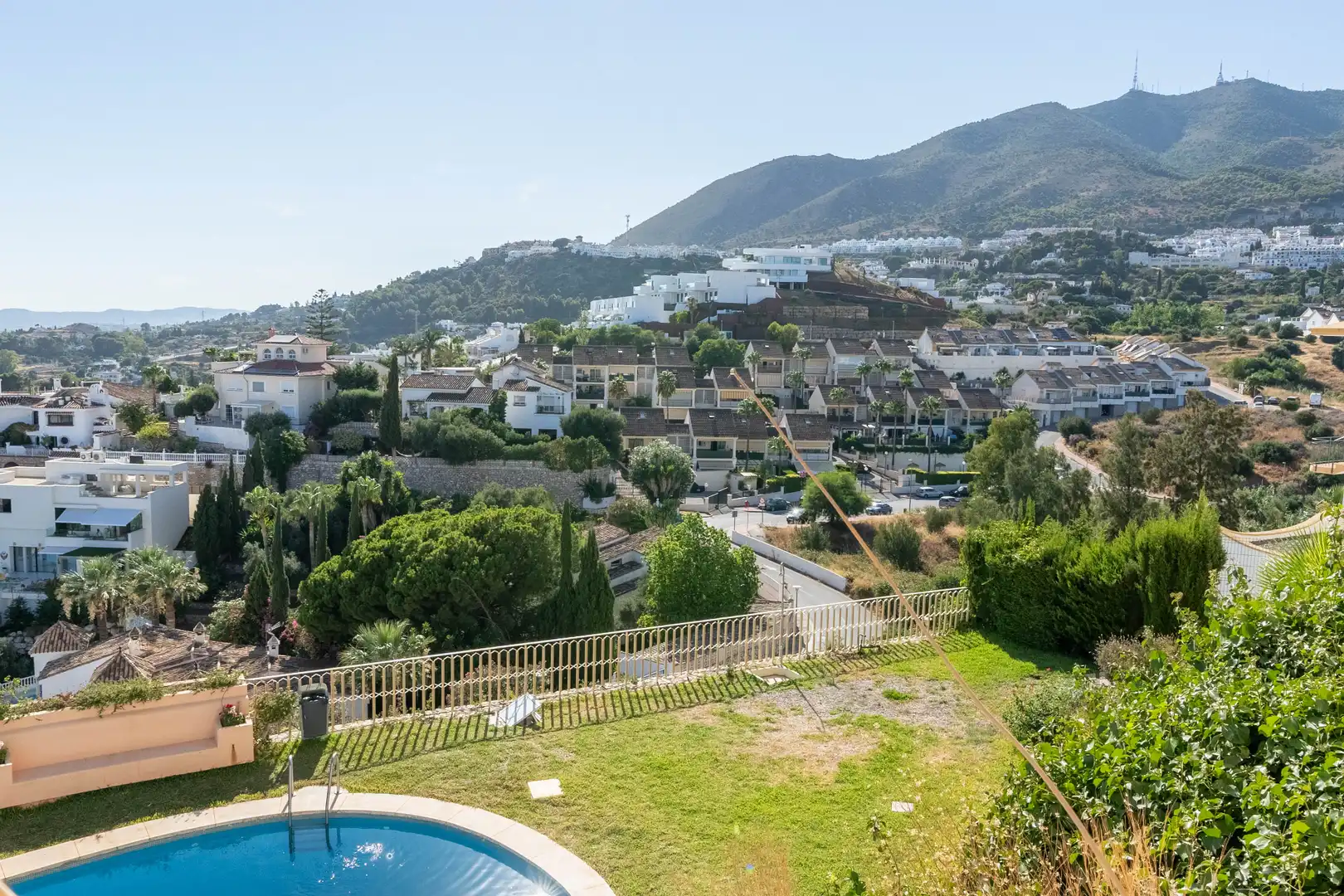Vista exterior de Pis en venda en Benalmádena amb Aire condicionat, Terrassa i Rentadora