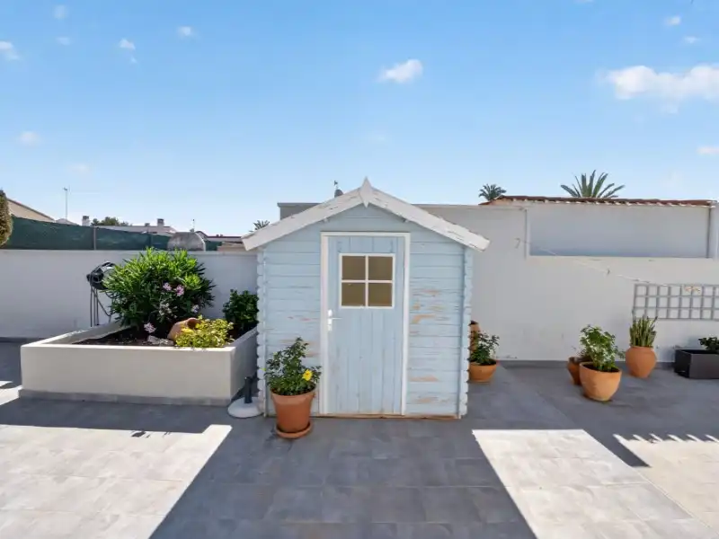 Casa aparellada amb jardí en venda a Nueva Torrevieja - Aguas Nuevas, imagen 25