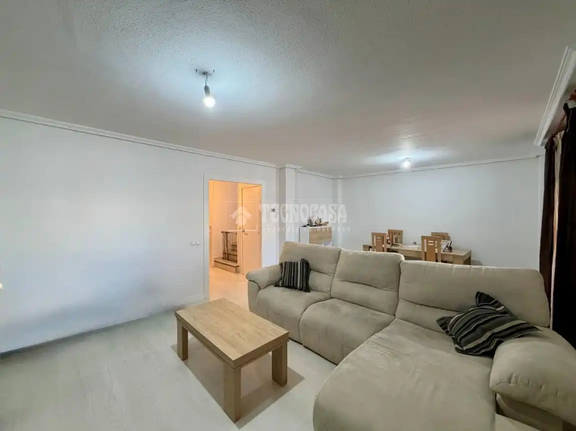 Casa adosada en venta en Villanueva de la Torre