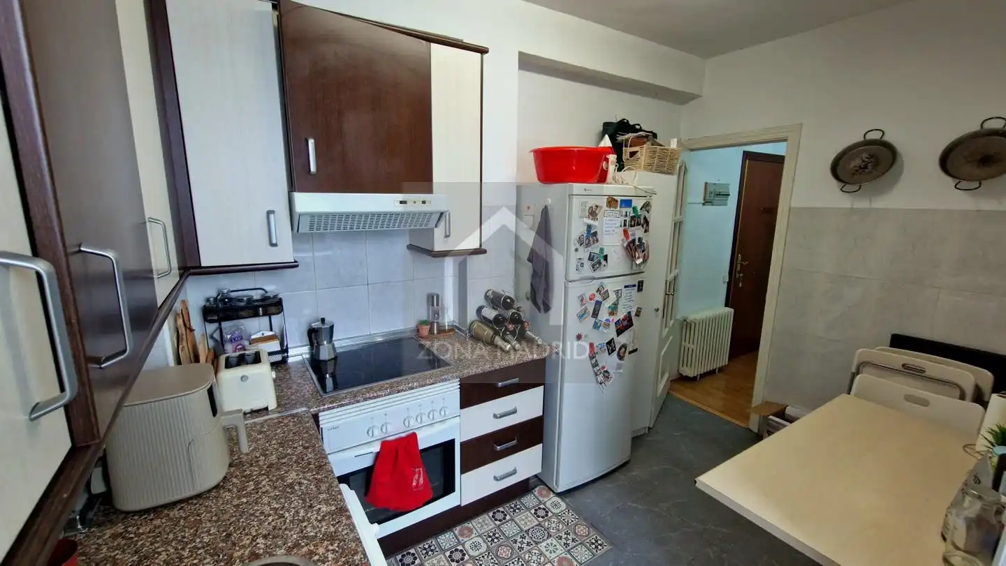Kitchen of Flat for sale in Madrid  with Furnished