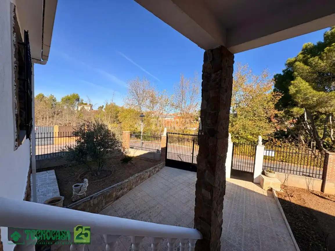 Terraza de Casa o chalet en venta en Dosbarrios con Calefacción