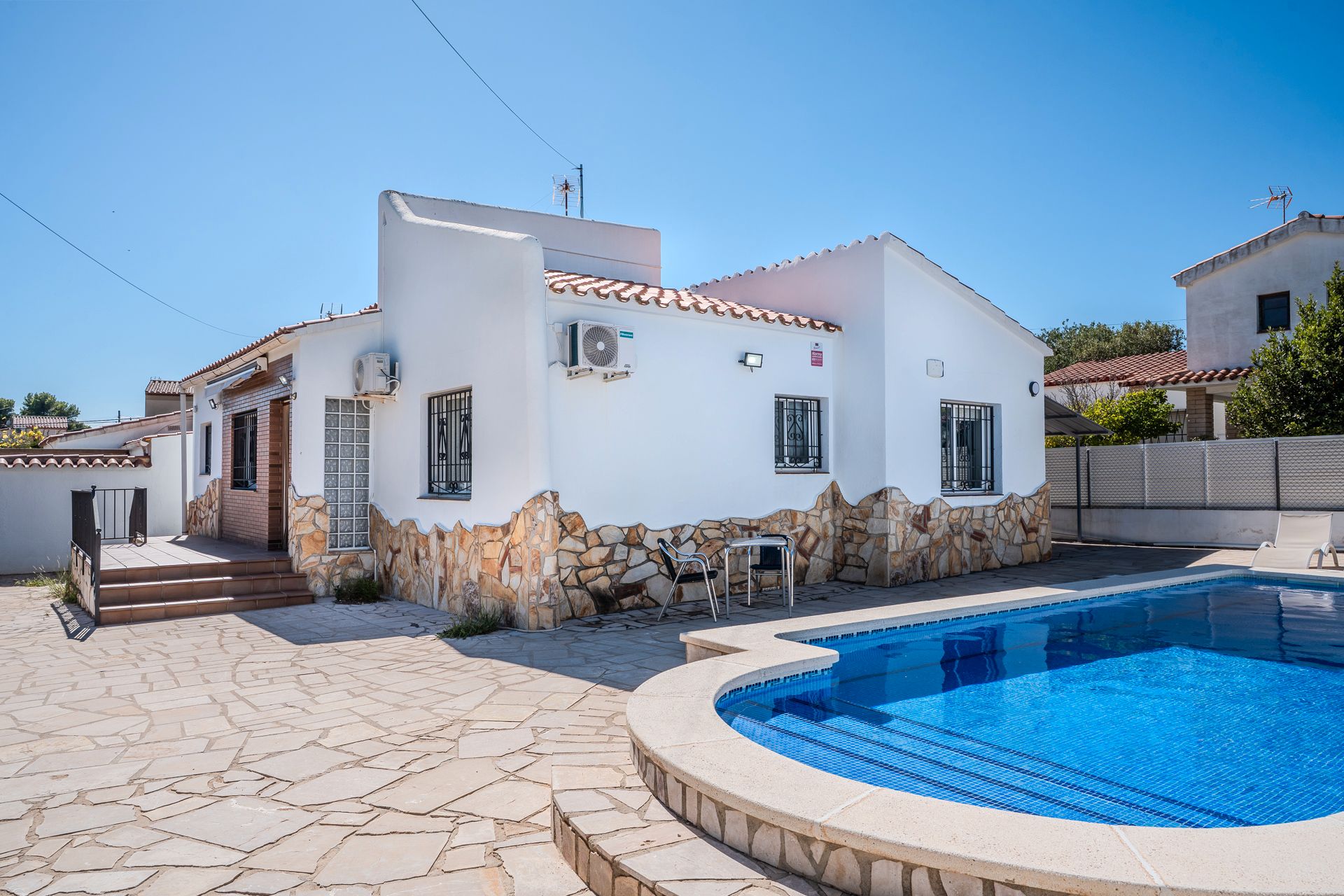 Exterior view of House or chalet for sale in L'Ametlla de Mar   with Air Conditioner, Heating and Terrace