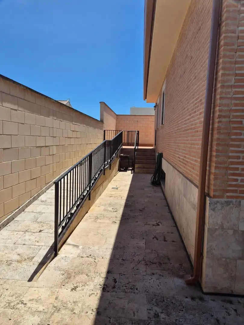 Terraza de Casa o chalet en venta en Ciudad Real con Aire acondicionado, Calefacción y Jardín privado